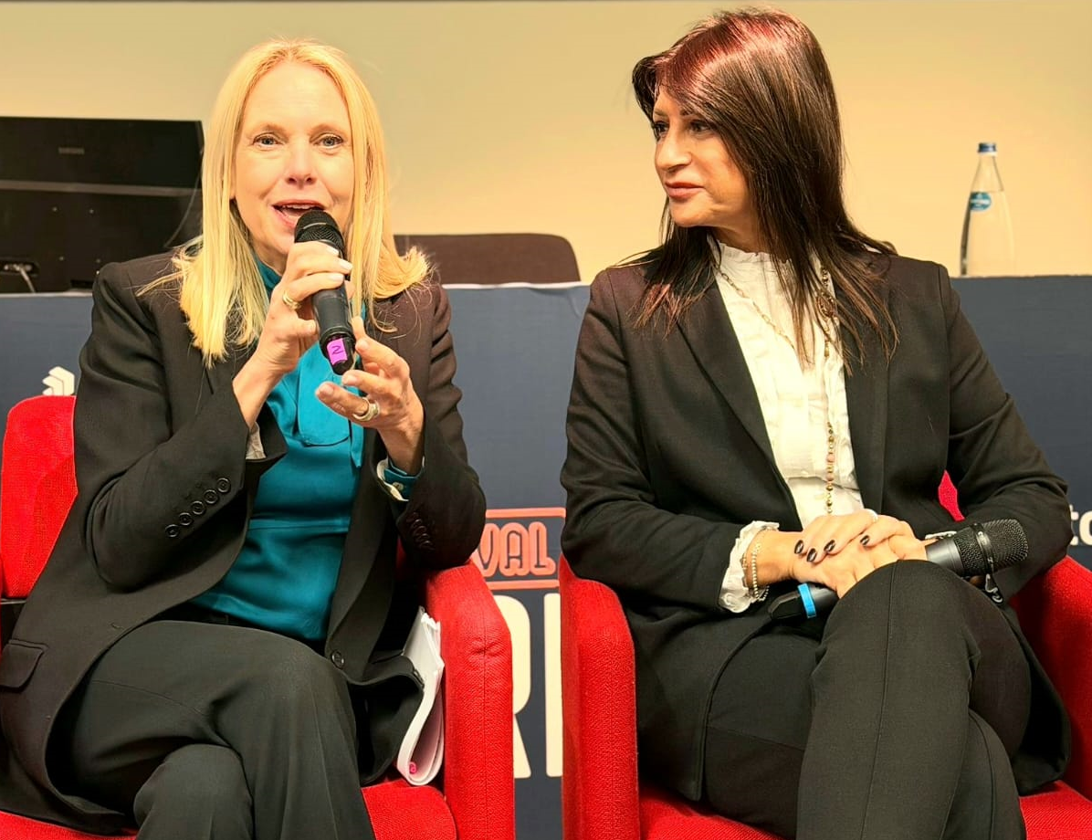 A sinistra Paola Nicastro, Presidente e AD di Sviluppo Lavoro Italia. A destra l'Assessore a Scuola, Università, Formazione, Orientamento al lavoro, Politiche dell’Occupazione - Regione Liguria, Simona Ferro