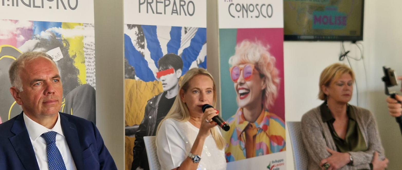 Da sinistra a destra: Gianluca Cefaratti, assessore al lavoro della Regione Molise - Paola Nicastro, presidente e AD di Sviluppo Lavoro Italia - Marialuisa Forte, Sindaco di Campobasso